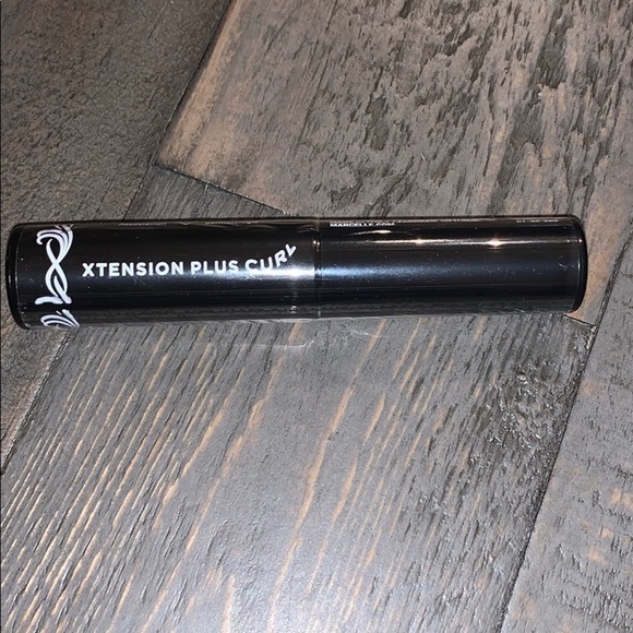 5/$25 Marcelle Curling & Lengthening Mascara Black NEW - Picture 2 of 3